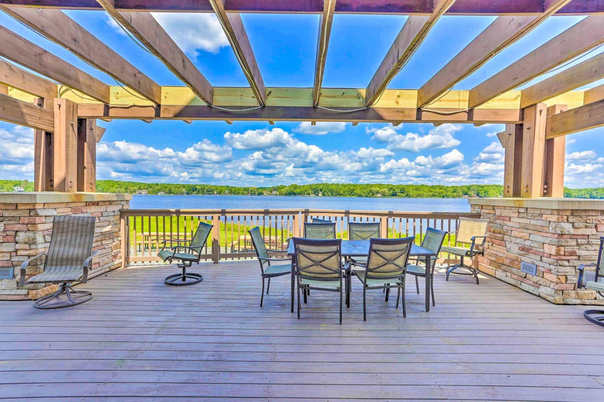 Arrowhead Retreat With Private Indoor Pool! Pocono Lake