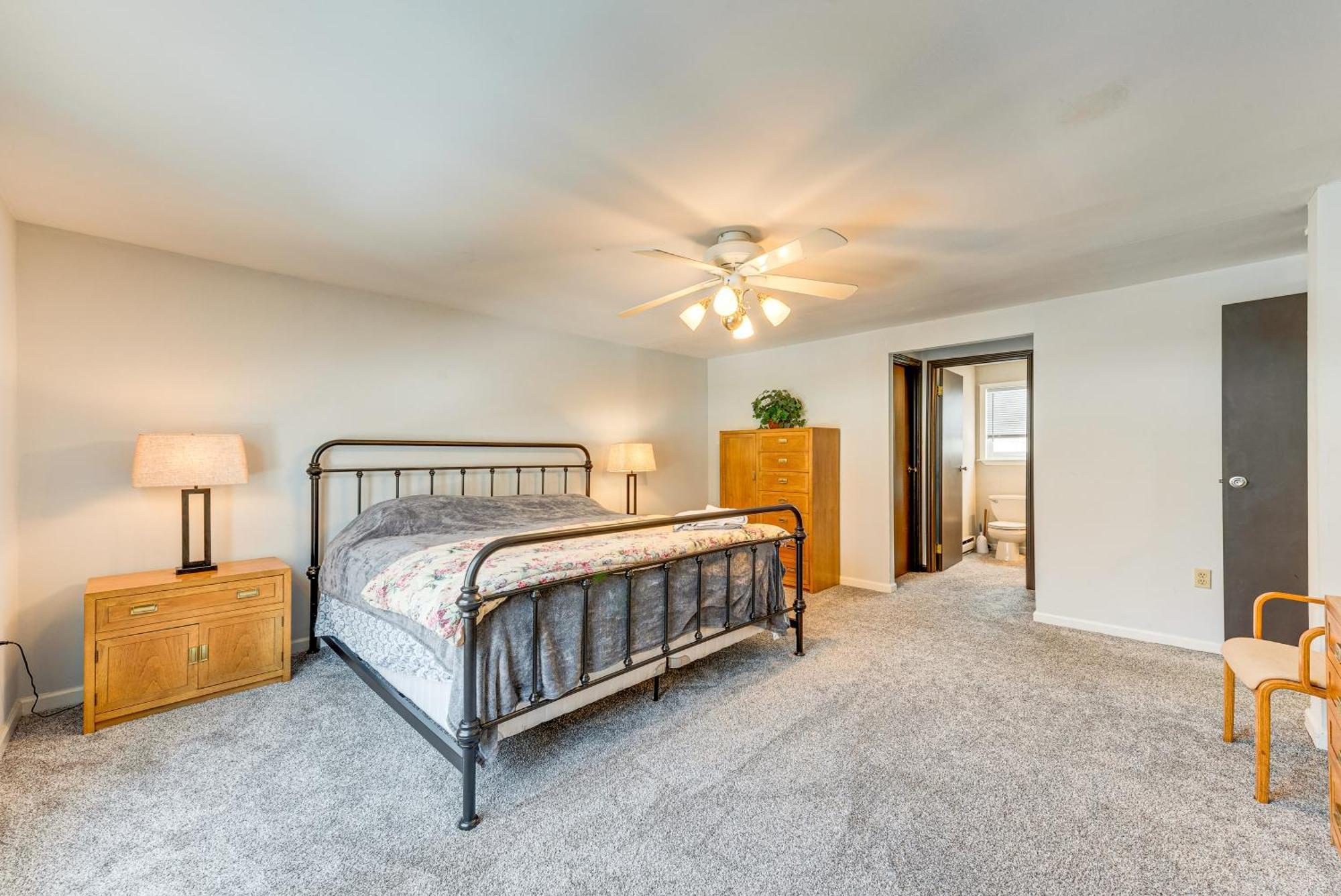 Arrowhead Retreat With Private Indoor Pool! * Pocono Lake