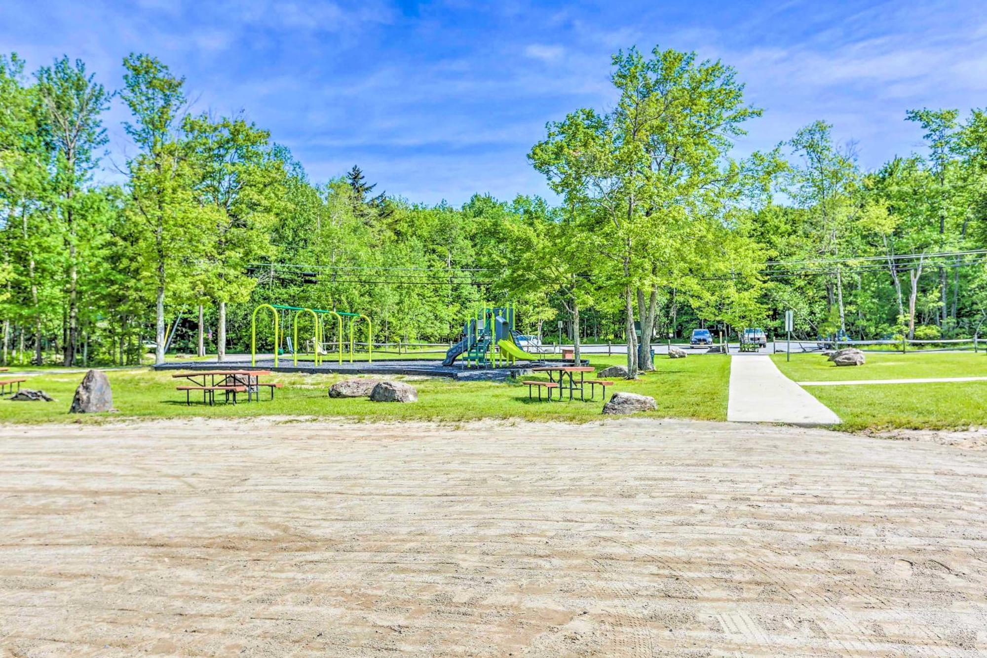 Arrowhead Retreat With Private Indoor Pool! * Pocono Lake