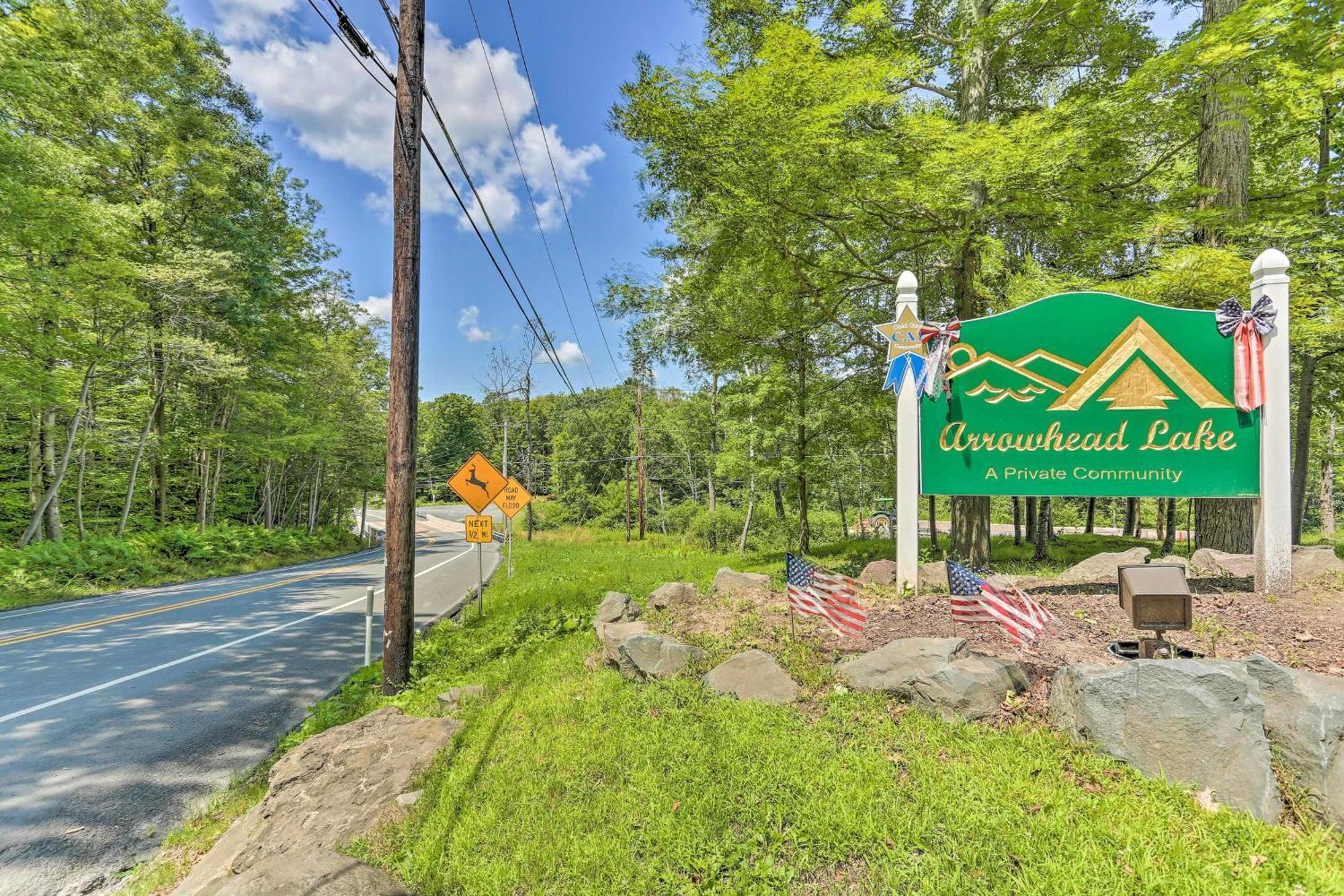 Arrowhead Retreat With Private Indoor Pool! * Pocono Lake